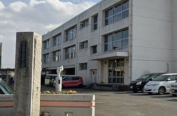 羽島市立福寿小学校（約130m）