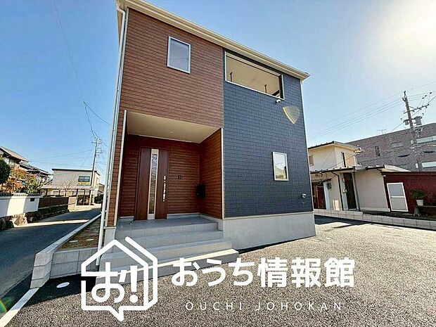 【現地写真（外観）】雨で汚れを落とし、耐久性・耐候性に優れた外壁を使用しています。