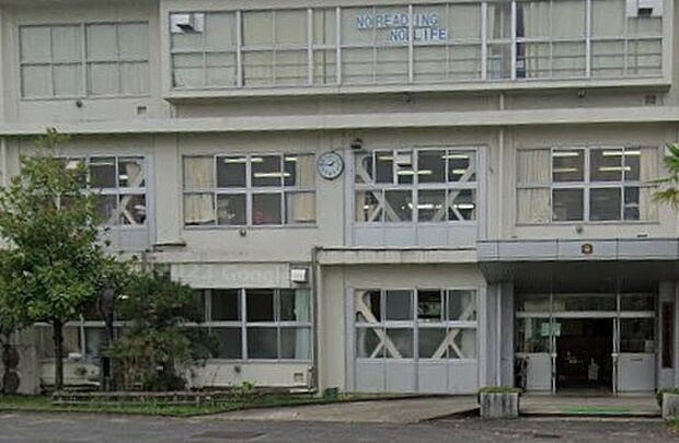 中津川市立第二中学校（約1,800m）