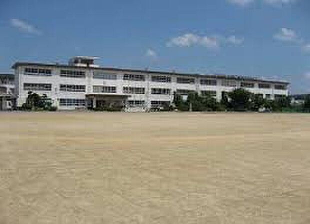 犬山市立南部中学校（約3,200m）