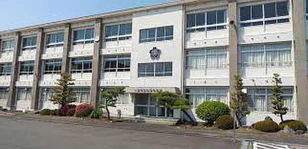 一宮市立北方中学校（約650m）