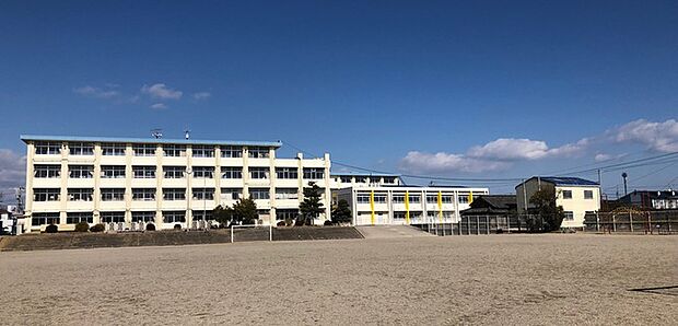 鈴鹿市立稲生小学校（約2,650m）