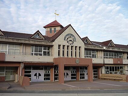 瑞浪市立瑞浪小学校 400ｍ(徒歩5分)