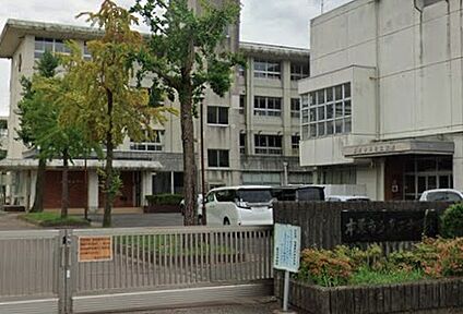 本巣市立真正中学校 650ｍ(徒歩9分)