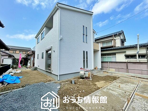 【現地写真（外観）】耐震等級最高「３」取得で基準の１.５倍の性能・耐震強度で安心できます。