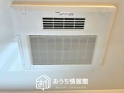 電気式浴室暖房換気乾燥機