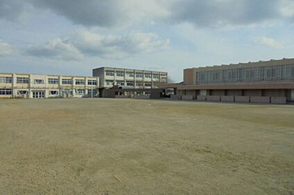 鈴鹿市立大木中学校 2400ｍ(徒歩30分)