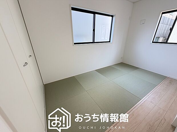 【現地写真（和室）】大壁仕様の新和室。くつろぎの空間です。