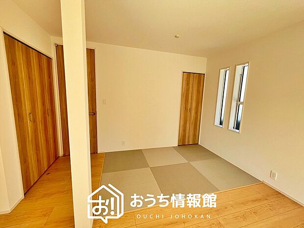 【現地写真（和室）】大壁仕様の新和室。くつろぎの空間です。