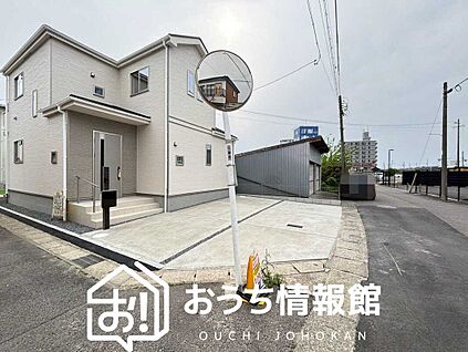 現地写真（前道含む外観）