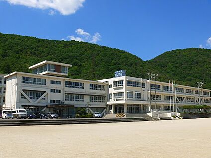 各務原市立鵜沼中学校 1300ｍ(徒歩17分)