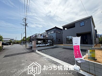 現地写真（前道含む外観）