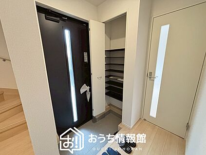 現地写真(玄関)