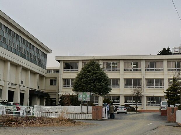 可児市立中部中学校（約1,900m）