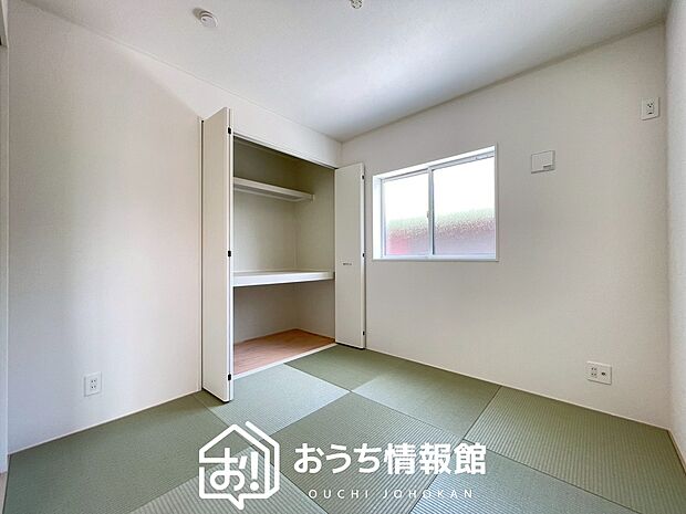 【現地写真（和室）】大壁仕様の新和室。くつろぎの空間です。