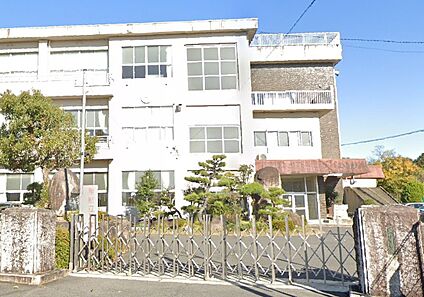 菰野町立菰野中学校 1260ｍ(徒歩16分)