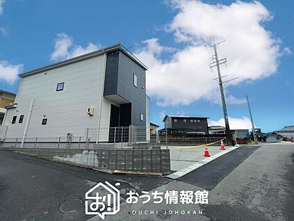 現地写真（前道含む外観）