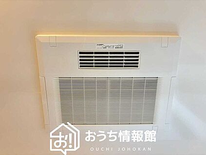 電気式浴室暖房換気乾燥機