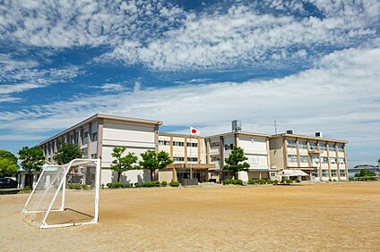 一宮市立中島小学校 990ｍ(徒歩13分)