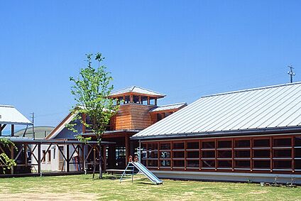 暁幼稚園 700ｍ(徒歩9分)