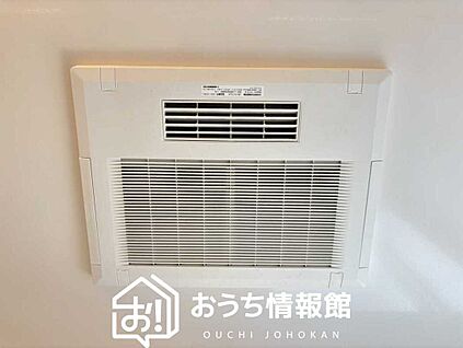 電気式浴室暖房換気乾燥機
