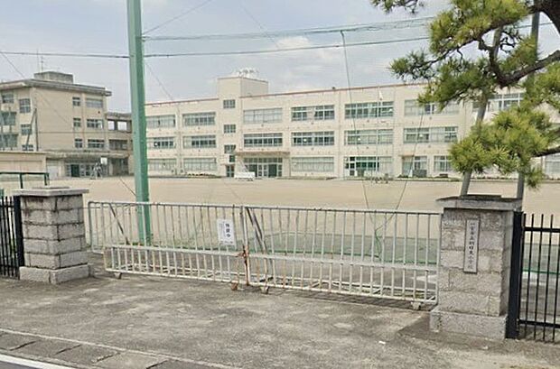 一宮市立朝日東小学校(約1,400m)