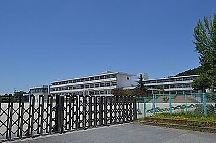 御嵩町立御嵩小学校 1900ｍ(徒歩24分)