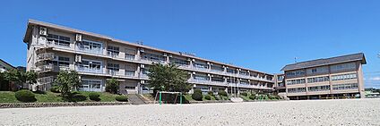 坂祝町立坂祝小学校 1000ｍ(徒歩13分)