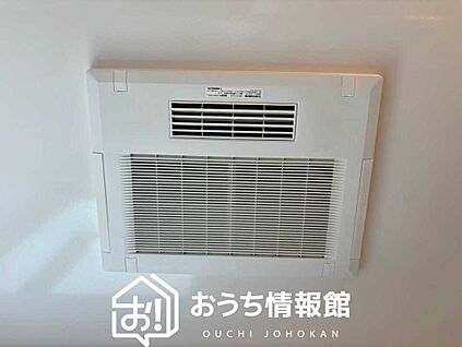電気式浴室暖房換気乾燥機