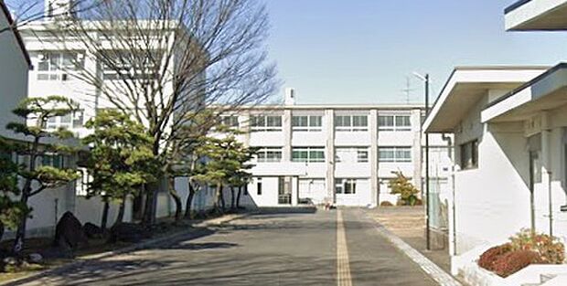 一宮市立北方中学校(約650m)