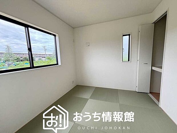 【現地写真(和室)】大壁仕様の新和室。くつろぎの空間です。