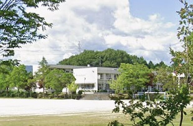 恵那市立大井第二小学校(約2,400m)