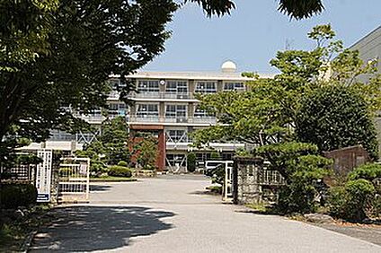 一宮市立木曽川中学校 1300ｍ(徒歩17分)