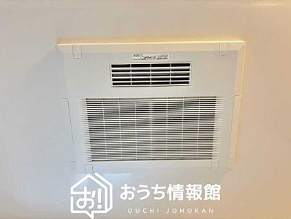 電気式浴室暖房換気乾燥機
