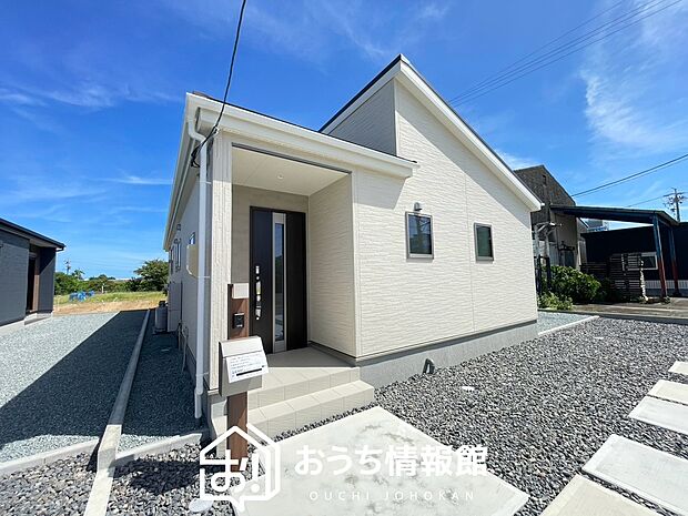 【現地写真(外観)【2号地】】健康被害に配慮したもっとも安全性の高い建材を採用し、シックハウス対策をしております。