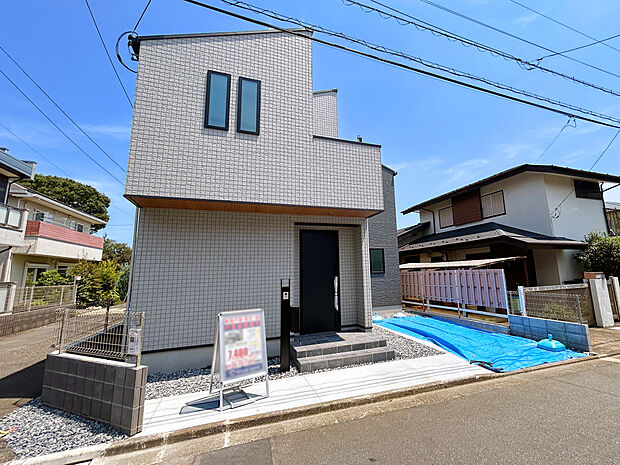 【外観】
イトーピアホーム施工！注文住宅のようなこだわりのある邸宅。
耐震等級3を取得する物件。地震が多い日本でも安心して暮らせる住まいとなっております。