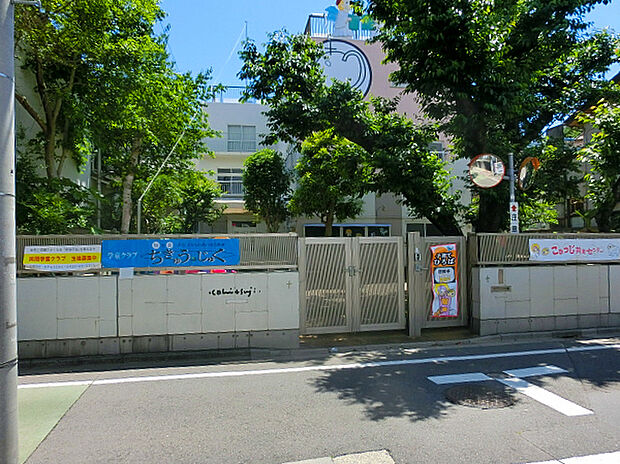 第2小羊チャイルドセンター(約180m)