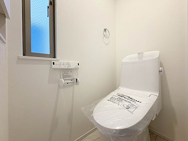 【【Toilet】】各階にトイレがあるので、朝慌ただしい時間帯に混む心配が減ります。わざわざトイレのために階段を昇り降りをせずに済みます。