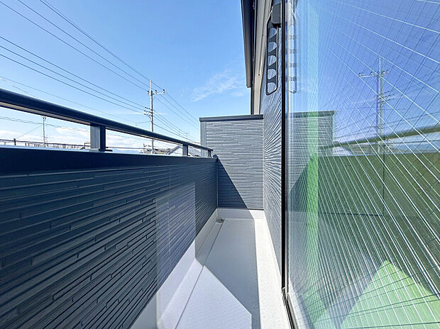 【【Balcony：1号棟】】徒歩2分地には「業務スーパー」、駅付近に「いなげや」など買い物施設が利用しやすい徒歩圏内にございます！