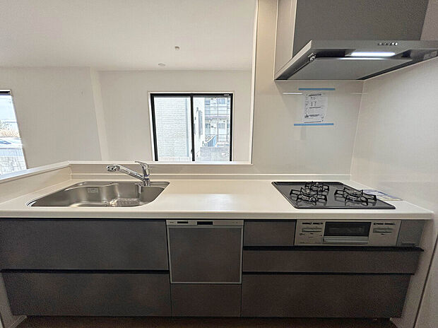 【【Kitchen】】食洗機付きシステムキッチンで作業時間の短縮が叶います。