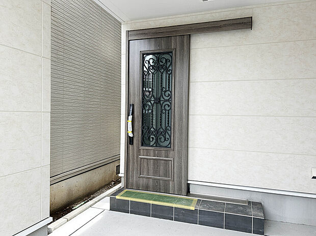 【【Entrance】】カギの開け閉めが簡単に出来るカードキーを採用。荷物で手が塞がっているときなどに便利。