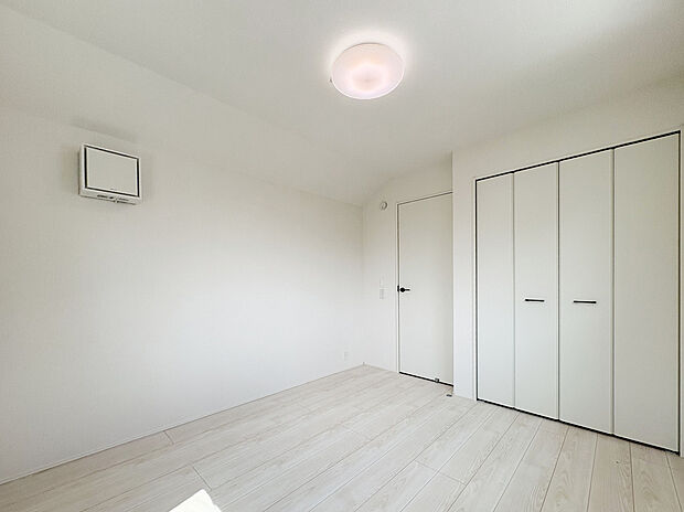 【【Room:6.9帖】】幼稚園や保育園、小中学校など教育施設も徒歩10分圏内に点在!共働きの子育て世帯でも安心な住環境!