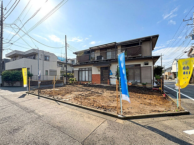 【【外観:9月下旬撮影】】食洗器搭載・浄水器が搭載したシステムキッチン。カウンター付きのスタイリッシュな仕様で、料理を楽しむ時間さえもインテリアの一部として美しく映えるデザイン。