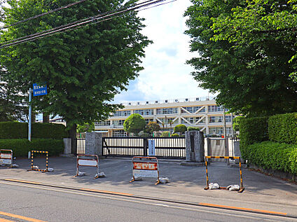 あきる野市立東秋留小学校 400m(徒歩5分)
