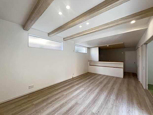 LDK18帖　(画像の家具はAIで生成されたものです）