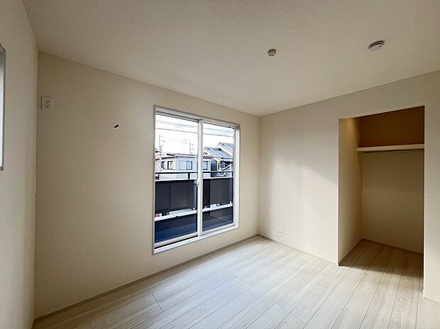 【洋室】子供部屋にピッタリな洋室5.25帖　WIC付き