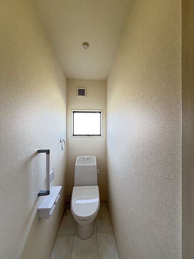 【トイレ】温水洗浄便座付きトイレ