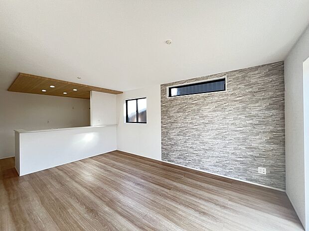 【リビングダイニング】家具配置がしやすく、家族時間もゆったり過ごせます