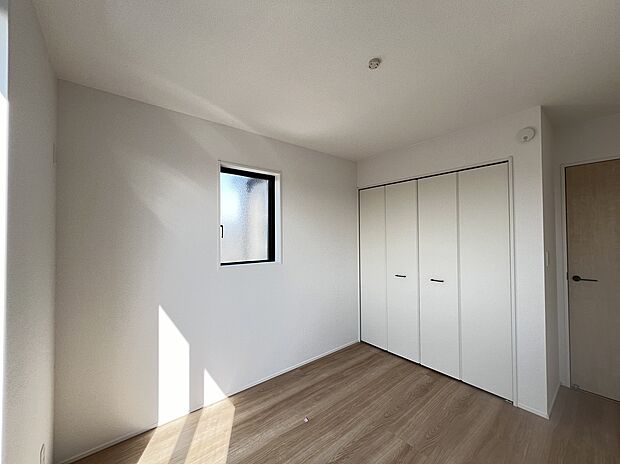 【洋室】コンパクトながら機能的、使い方広がる5.25帖洋室