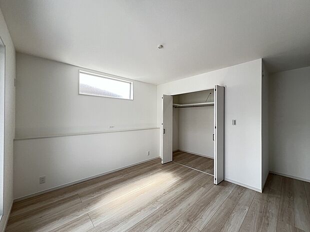 【寝室】主寝室にも子ども部屋にも使いやすいちょうどいい広さ